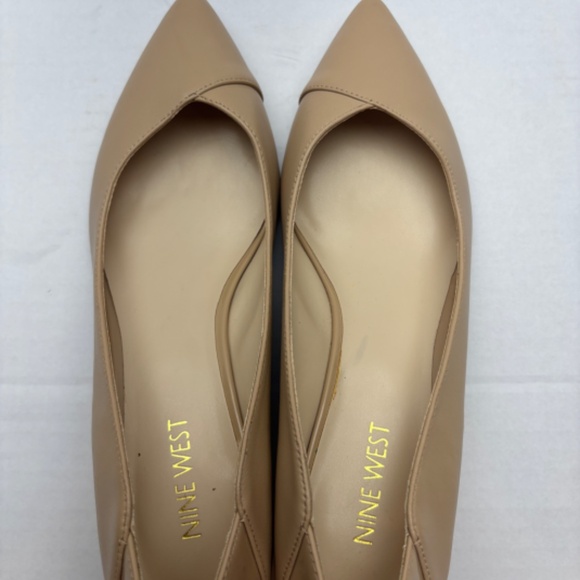Nine West Nude Pointed Toe Low Wedge Size 7M - Picture 7 of 8